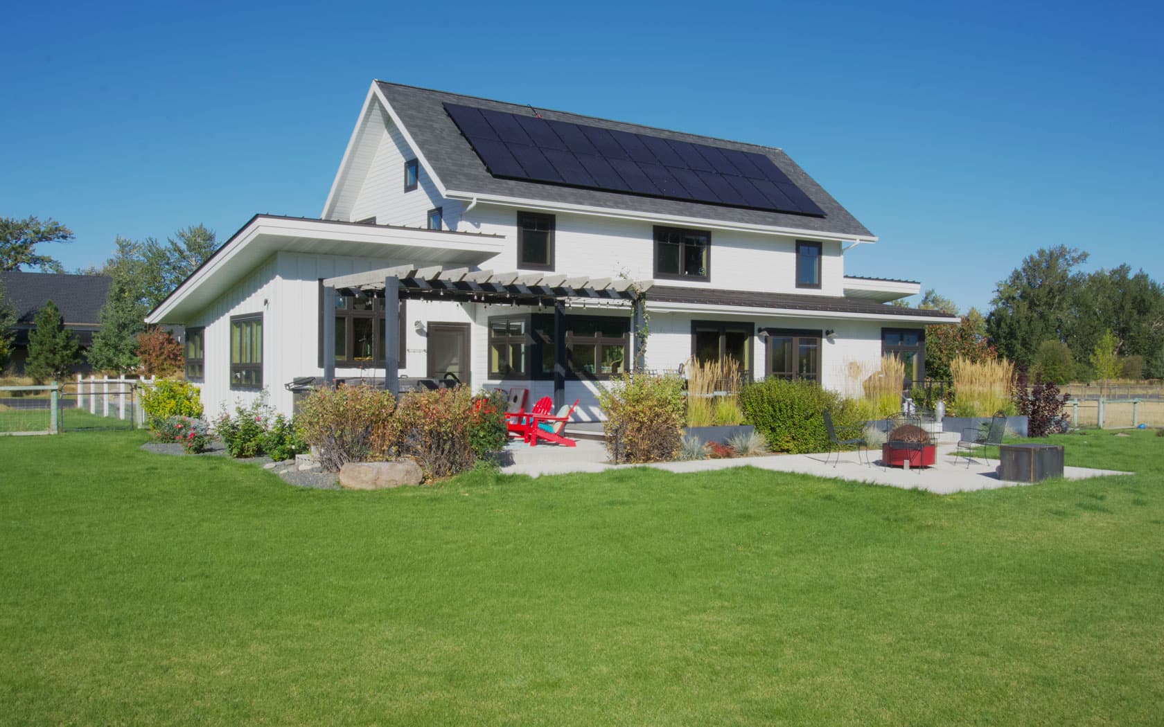 modern-farmhouse-passive-solar